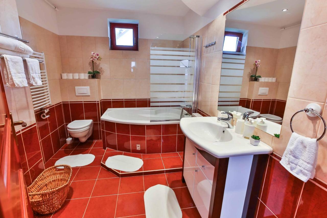 Sára-Lux Apartman Nyarliget Exterior foto
